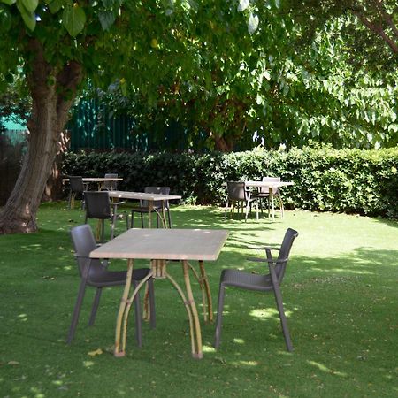Hostal Blayet Valencia Exterior foto