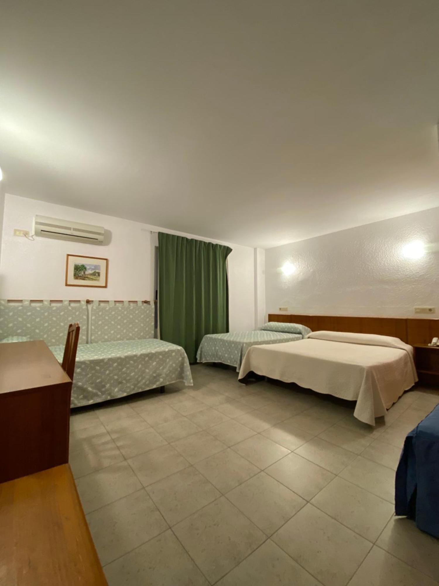 Hostal Blayet Valencia Exterior foto