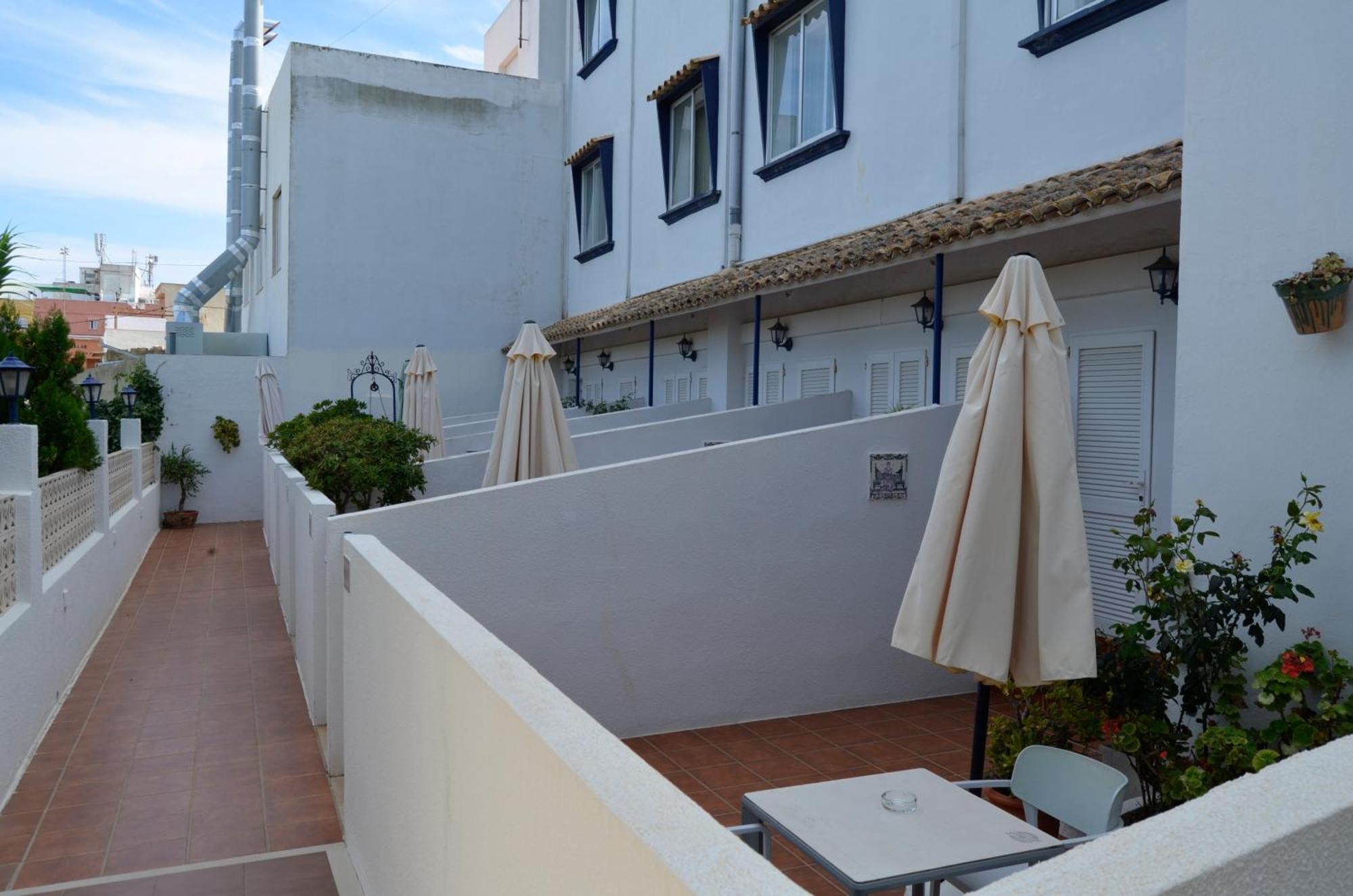Hostal Blayet Valencia Exterior foto